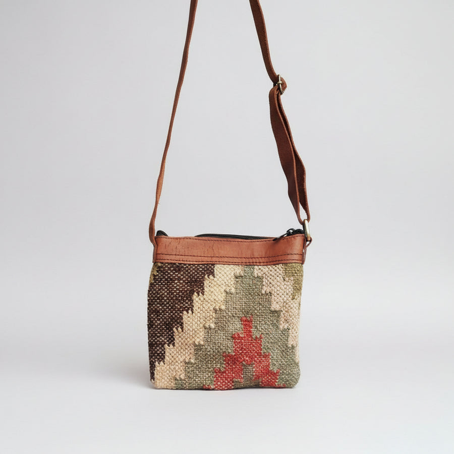 Borsa tracolla ZOYA artigianale realizzato con KILIM e Cuoio