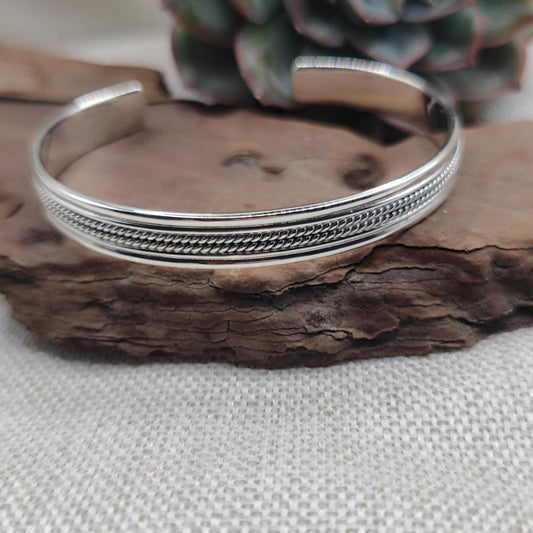 Bracciale etnico rigido aperto in argento 925 - BAPU