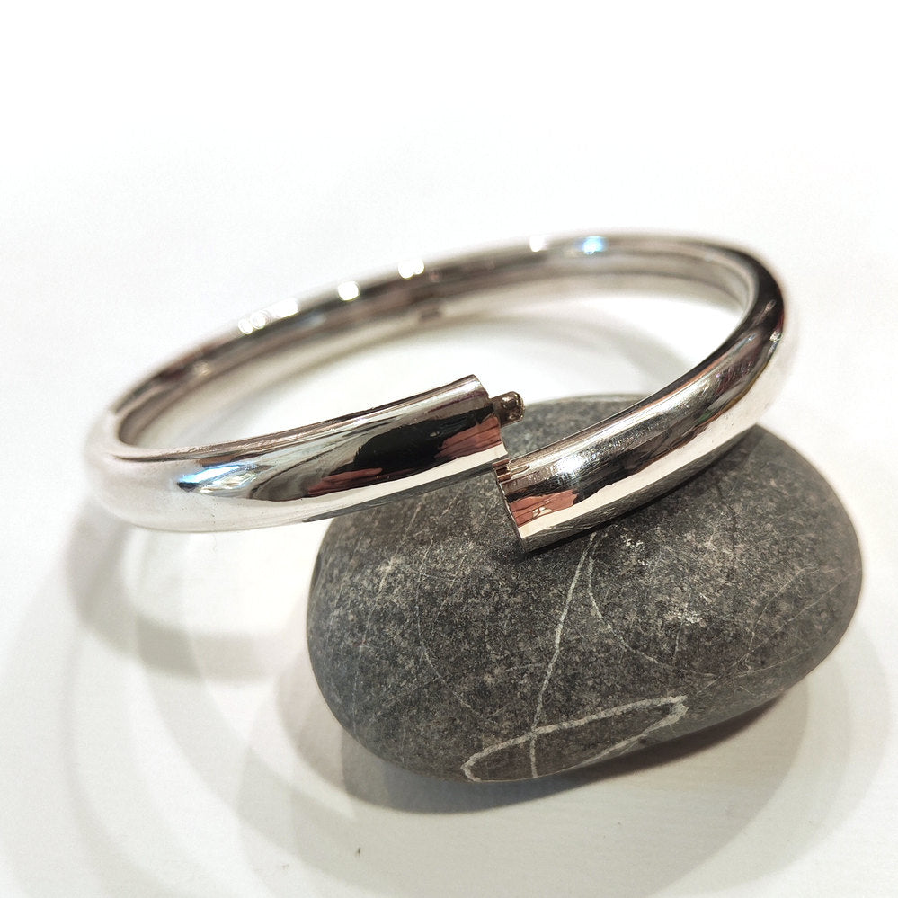 Bracciale Rigido in Argento 925 Naomi – Chiusura a Scomparsa apertura / chiusura