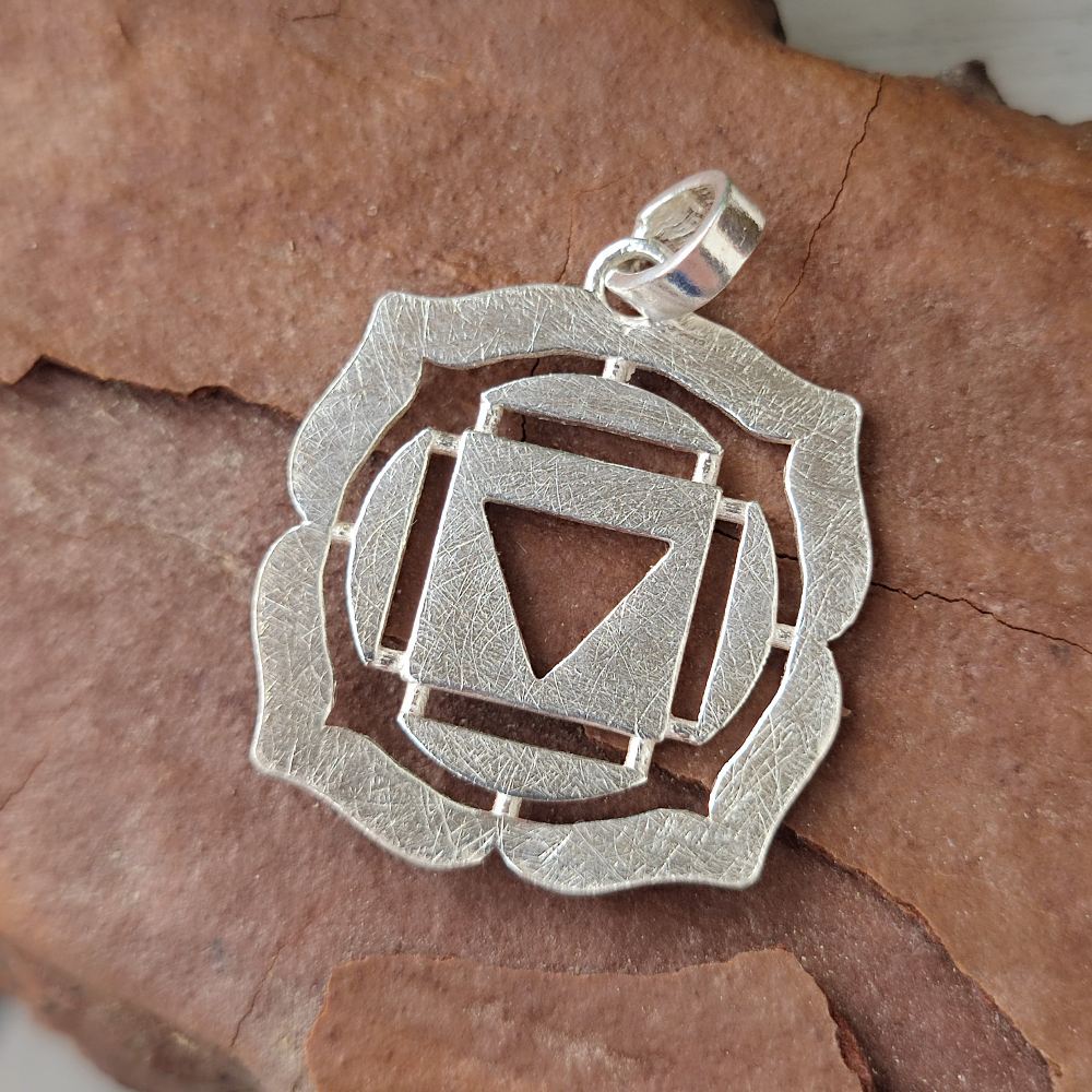 Ciondolo etnico in argento 925 con chakra - MULADHARA
