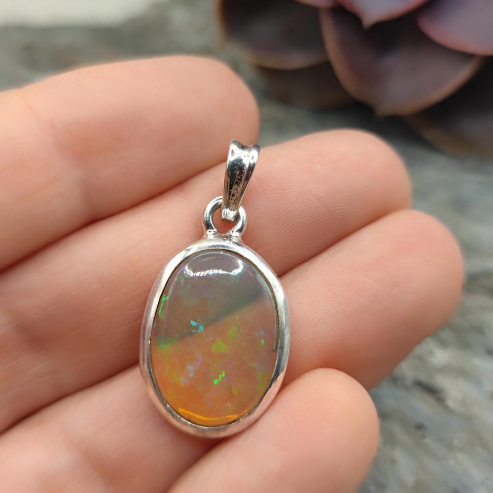 Ciondolo ovale in argento 925 opale - THANJAVUR