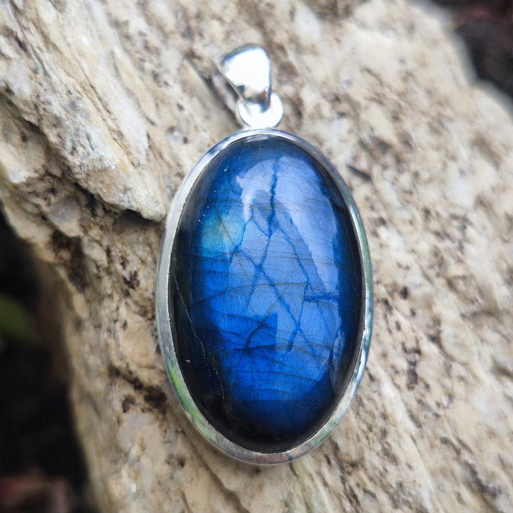 Ciondolo etnico in argento 925 con pietra - MANDHATA