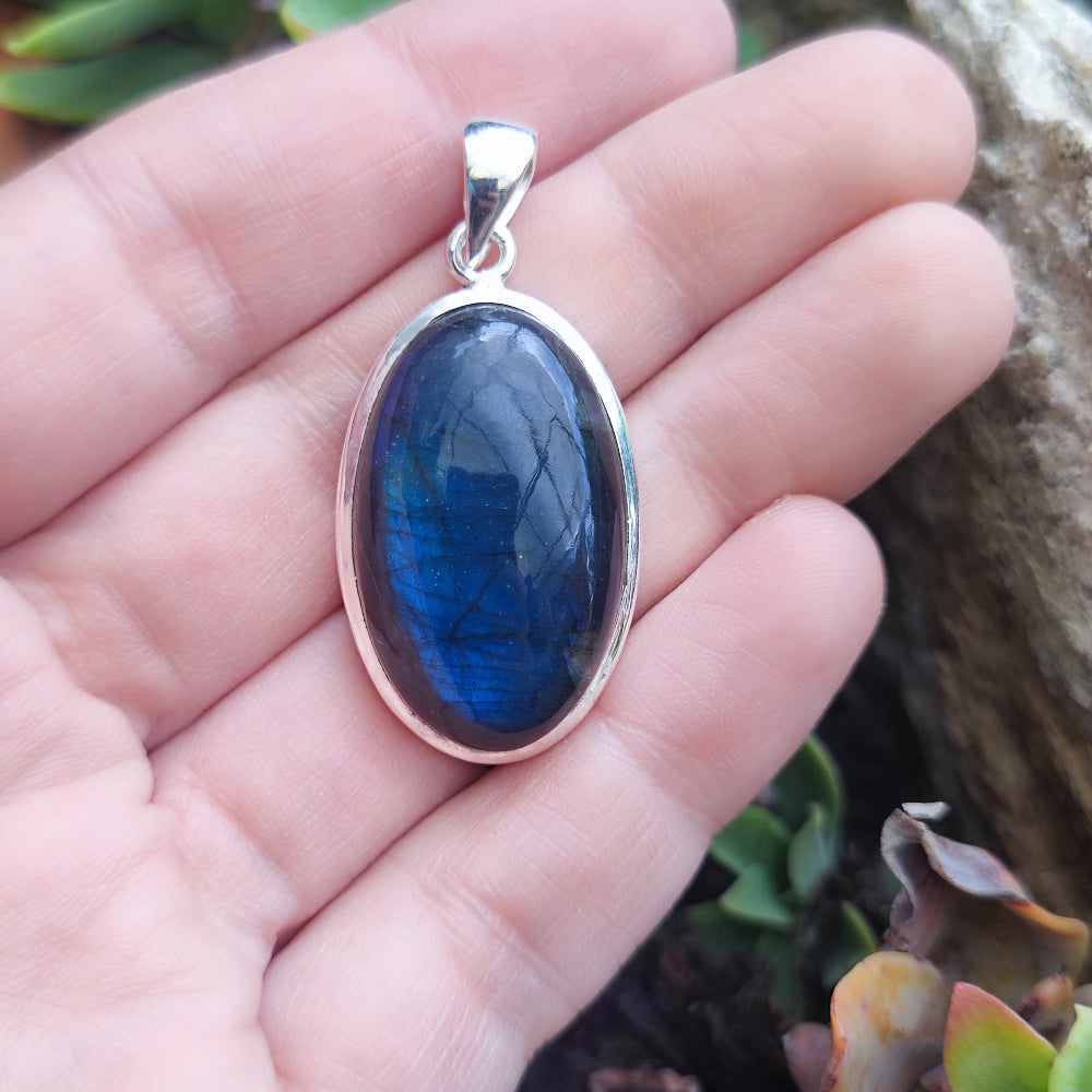 Ciondolo etnico in argento 925 con pietra - MANDHATA