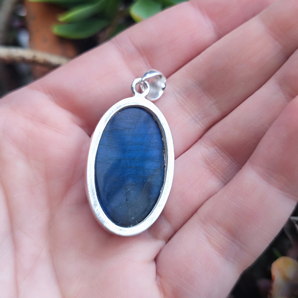 Ciondolo etnico in argento 925 con pietra - MANDHATA