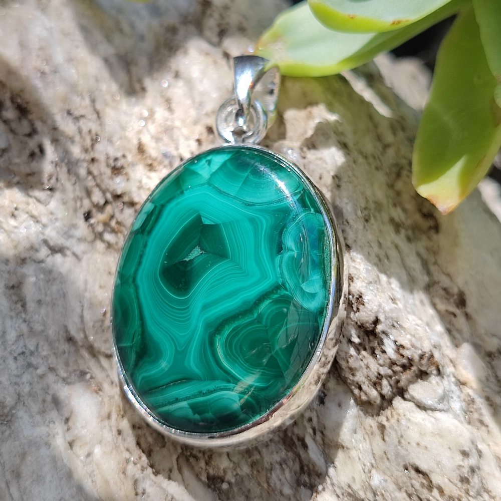 Ciondolo etnico in argento 925 con pietra - MOUNT