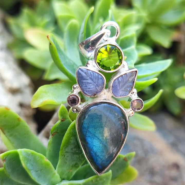 Ciondolo etnico in argento 925 con pietra - SIKKA