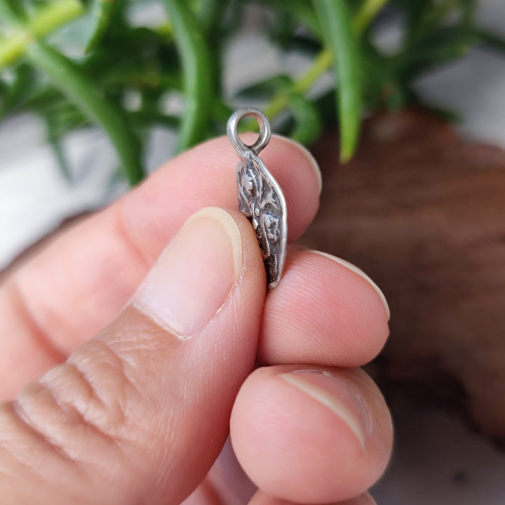 Ciondolo in argento antico con divinità Durga - KARUWA