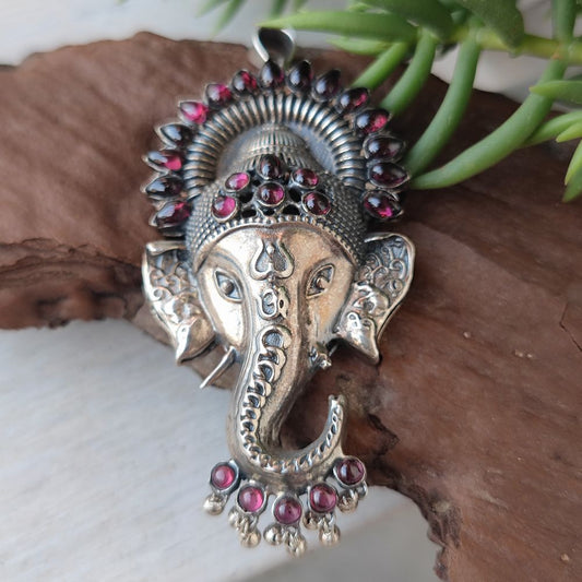 Ciondolo in argento 925 elefante con pietra - HARITARI