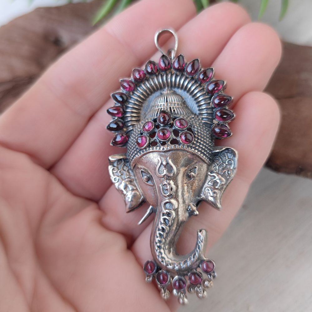 Ciondolo in argento 925 elefante con pietra - HARITARI