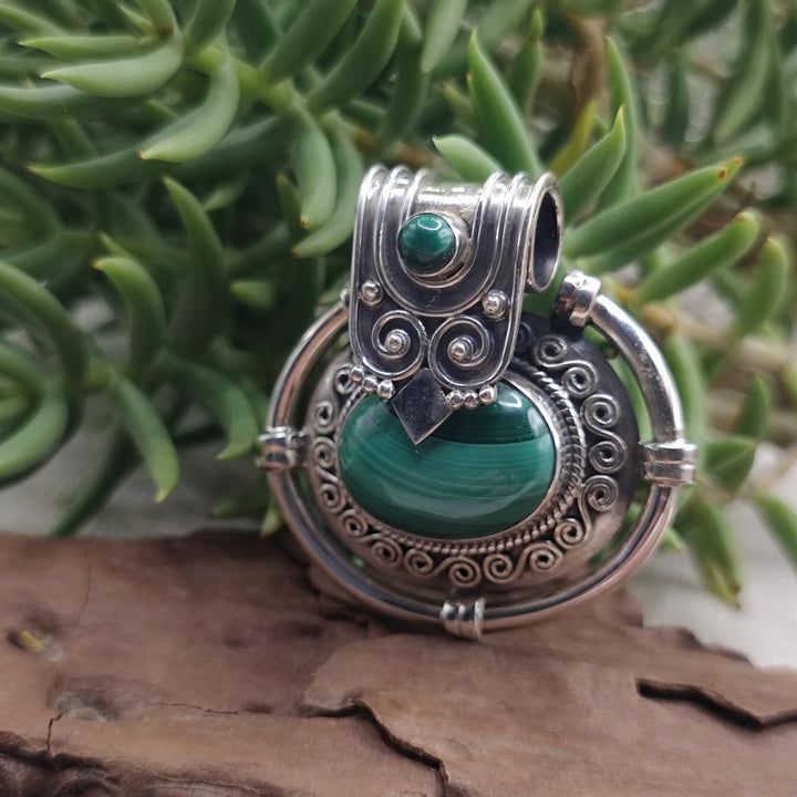 Ciondolo etnico in argento 925 con pietra - AKSI