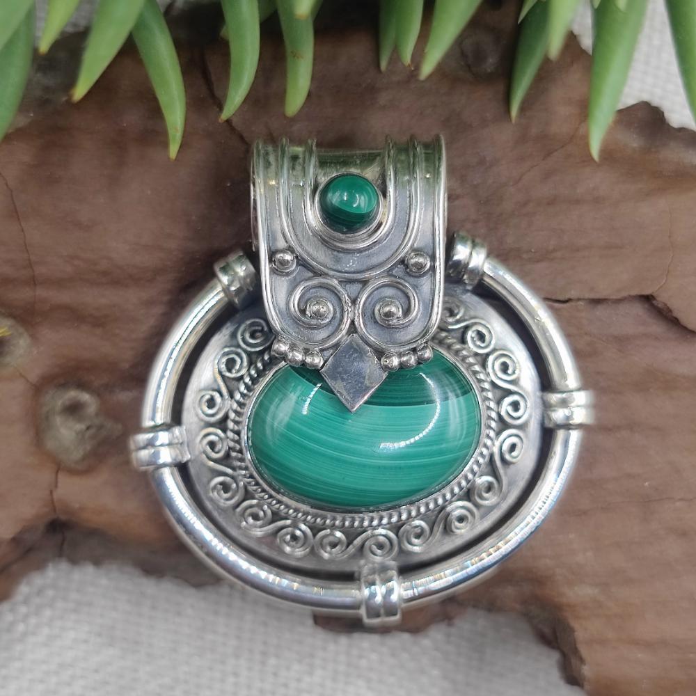 Ciondolo etnico in argento 925 con pietra - AKSI