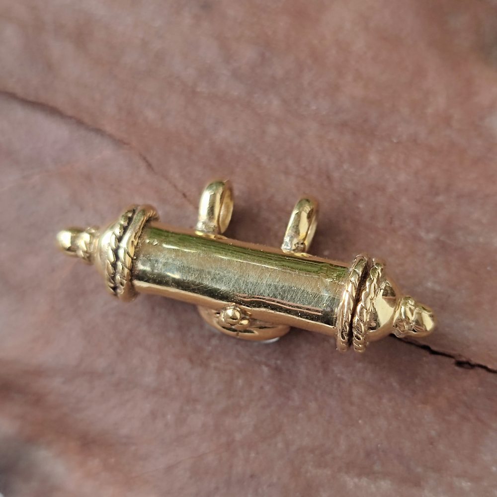 Ciondolo porta preghiere in ottone dorato - MANTRA
