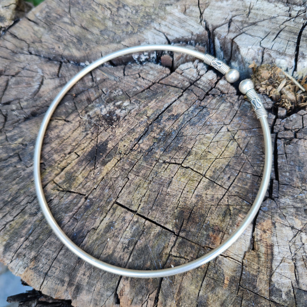 COLLANA etnica rigida in argento 925 - DIVATEKA