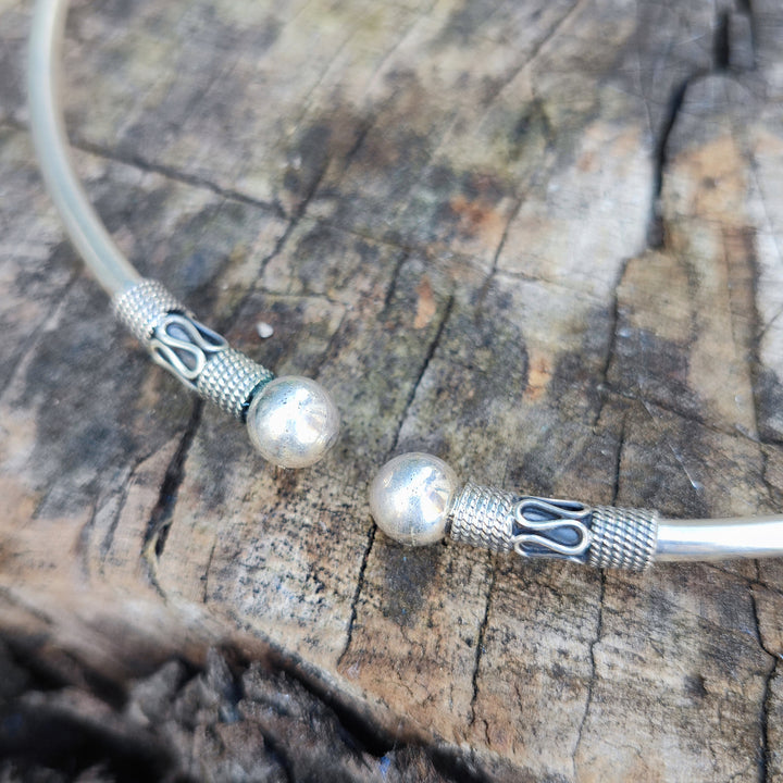 COLLANA etnica rigida in argento 925 - DIVATEKA