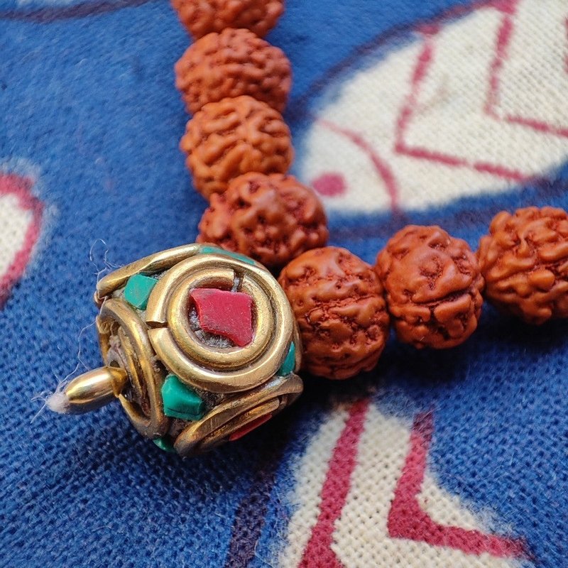 Japa Mala DORJE con Rudraksha e Pietra di luna - KARTIK