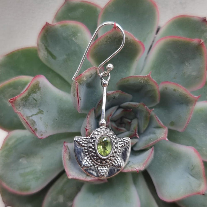 Orecchini in Argento con pietra di peridoto naturale - DANAMARA