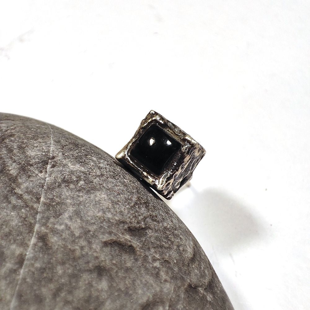 Orecchini da LOBO | Orecchini argento 925 - Pietra di luna | Gioielli argento piercing