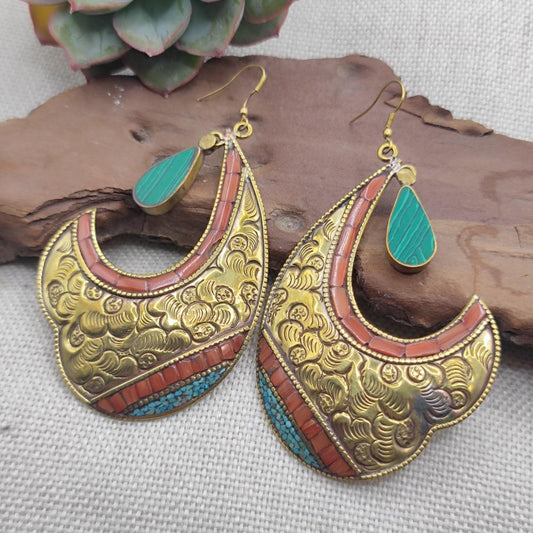 ORECCHINI tibetani in ottone con malachite - URAVAKONDA