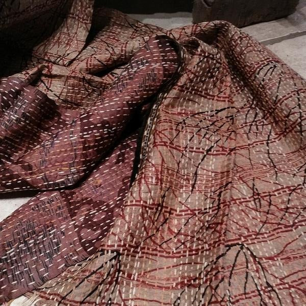 Sciarpa KANTHA con tessuti vintage misto seta ricamo a mano marrone