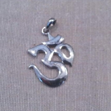 CIONDOLO OM in argento 925