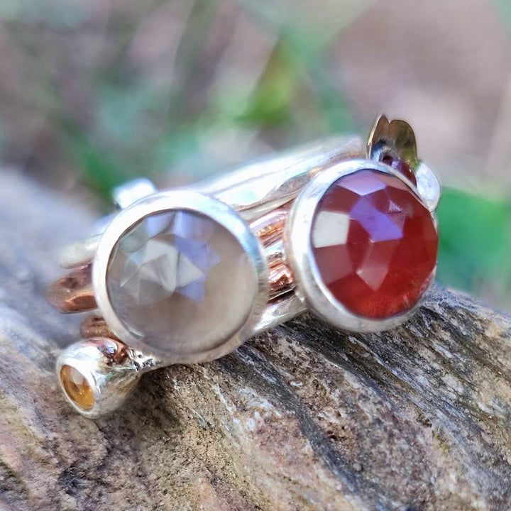 Anello a fascia in argento 925 con pietra - TIRUPATI