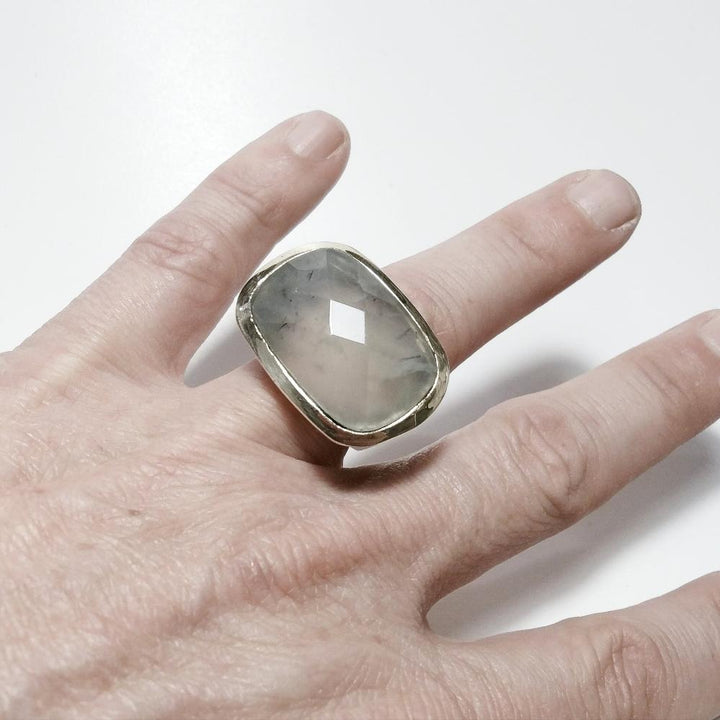 ANELLO artigianalein argento 925 con Labradorite | GIOIELLI CON PIETRE