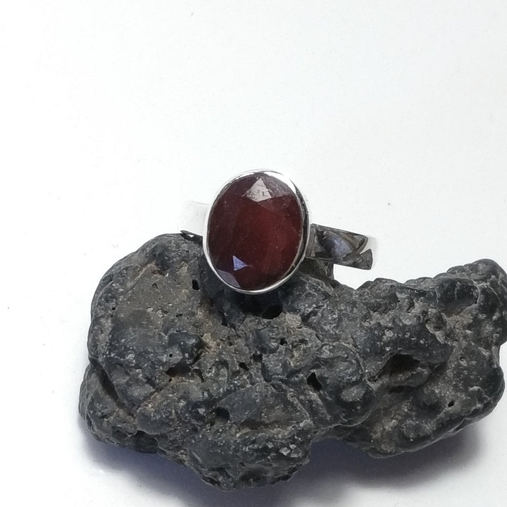 Handcrafted RING in 925 silver with Ruby Root, Amethyst
