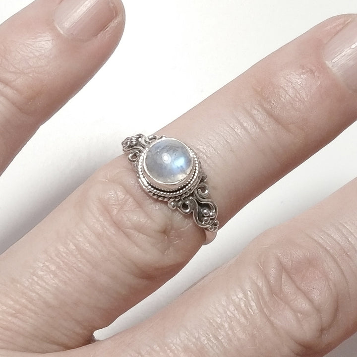 ANELLO artigianalein argento 925 con Pietra di Luna | GIOIELLI CON PIETRE