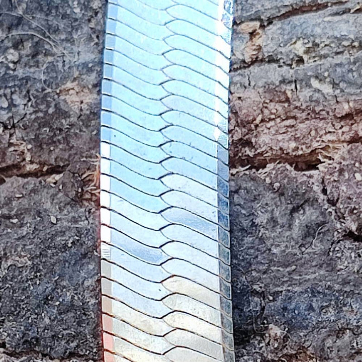 dettaglio lavorazione snake