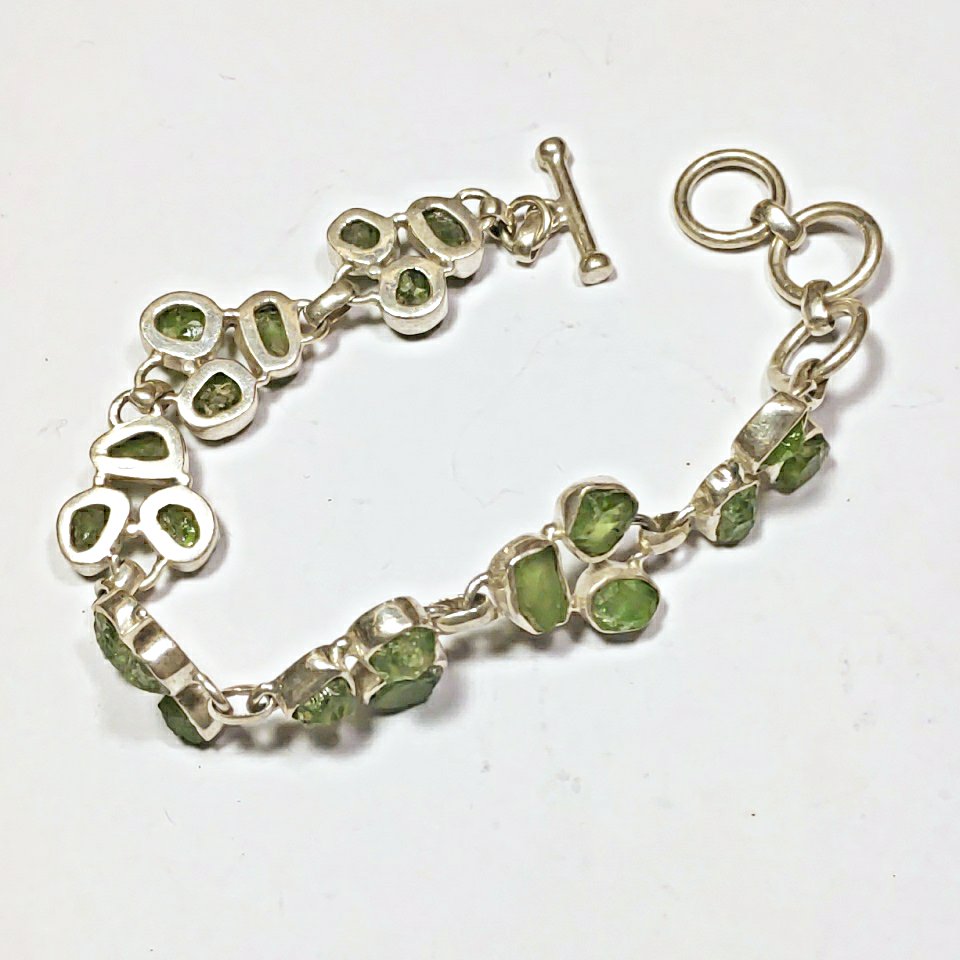 925 silver bracelet and natural peridot