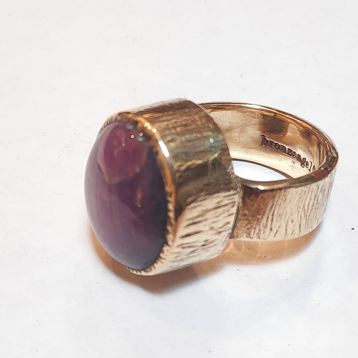 Anello in bronzo e rubino stellato