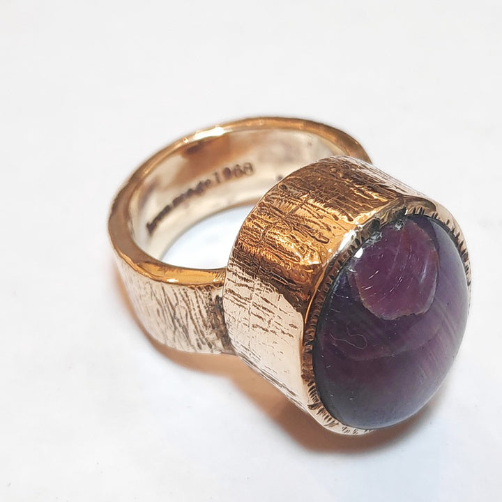 Anello in bronzo e rubino stellato