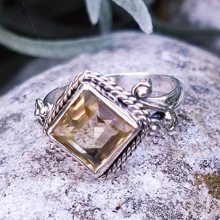 Anello CHANDRAJ in argento 925 con pietra | GIOIELLI ETNICI