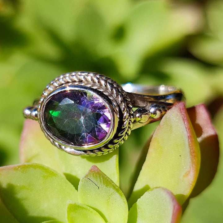 Anello GIRIRAJ in argento 925 con pietra topazio mistico