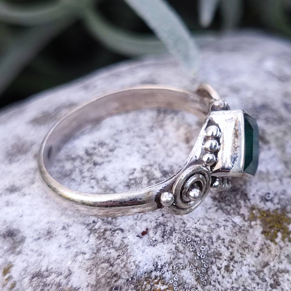 Anello KAMADEV in argento 925 con pietra | GIOIELLI IN ARGENTO