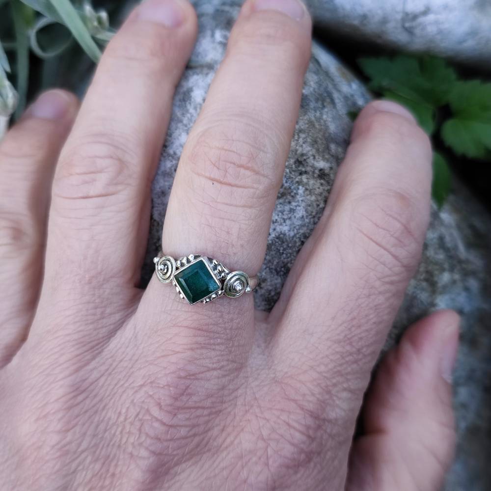Anello KAMADEV in argento 925 con pietra | GIOIELLI IN ARGENTO