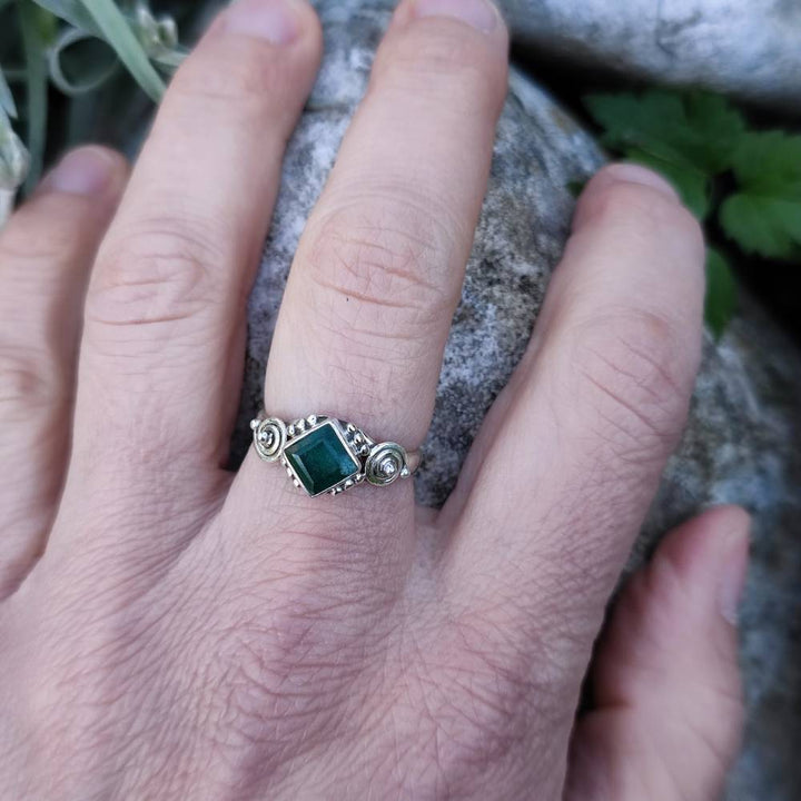 Anello KAMADEV in argento 925 con pietra | GIOIELLI IN ARGENTO