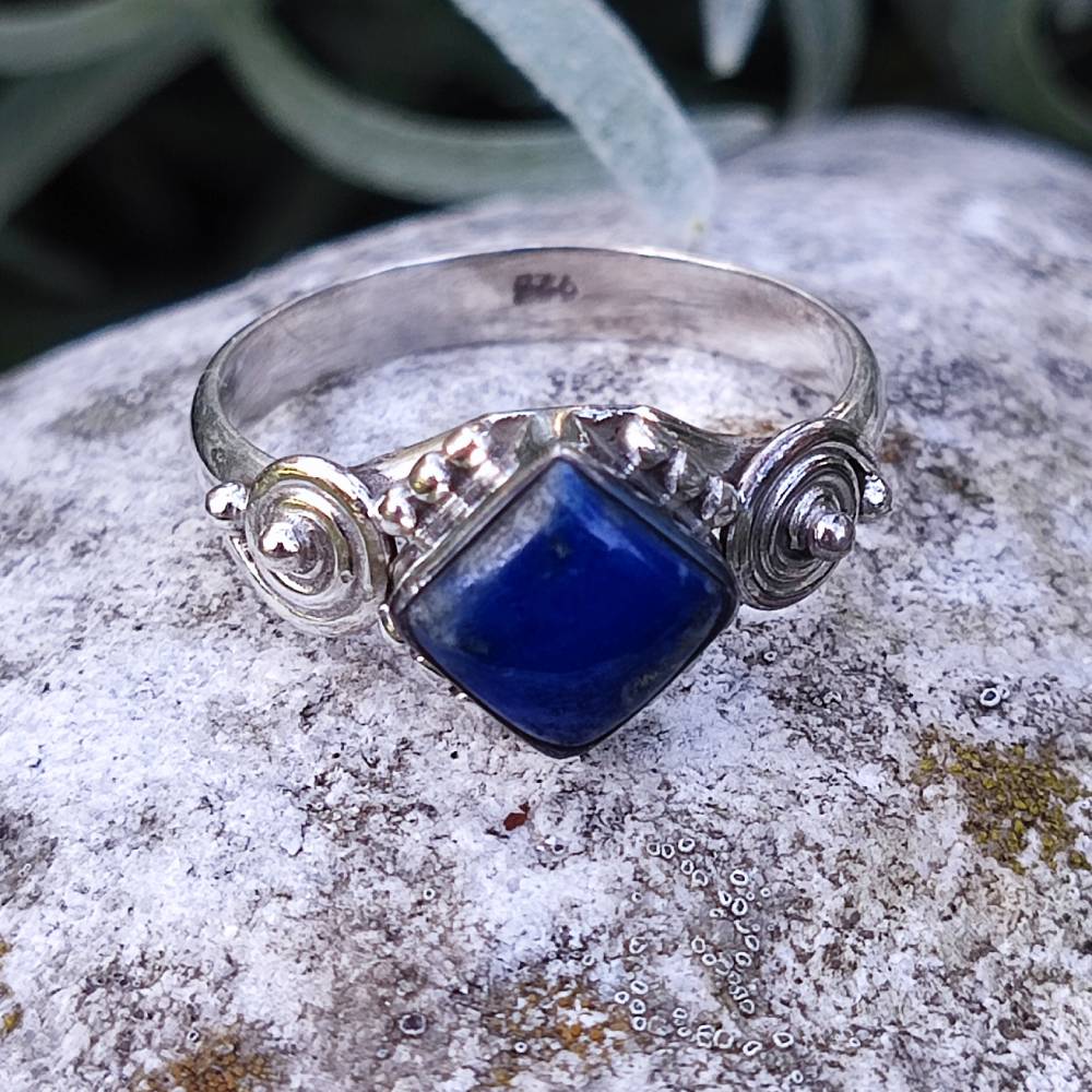 Anello KAMADEV in argento 925 con pietra | GIOIELLI IN ARGENTO