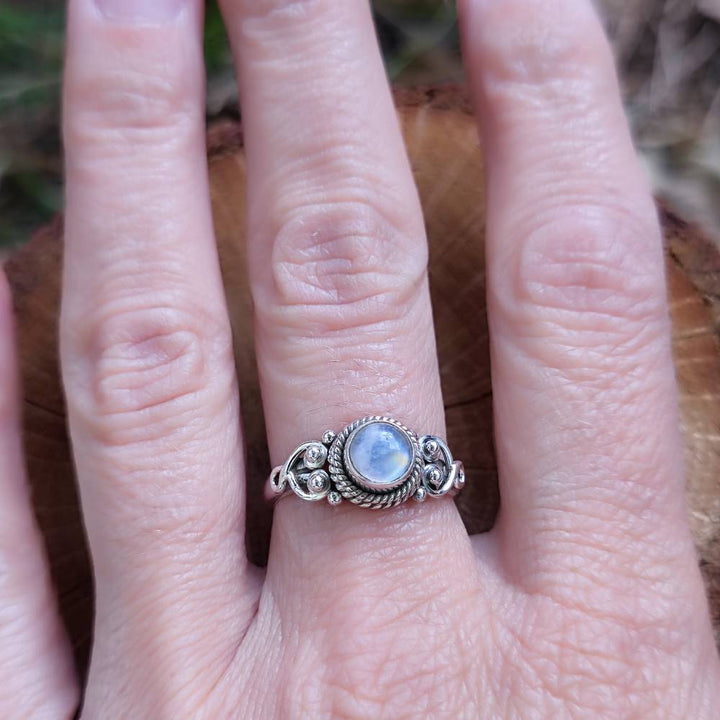 925er Silberring mit rundem Stein - NAWAL