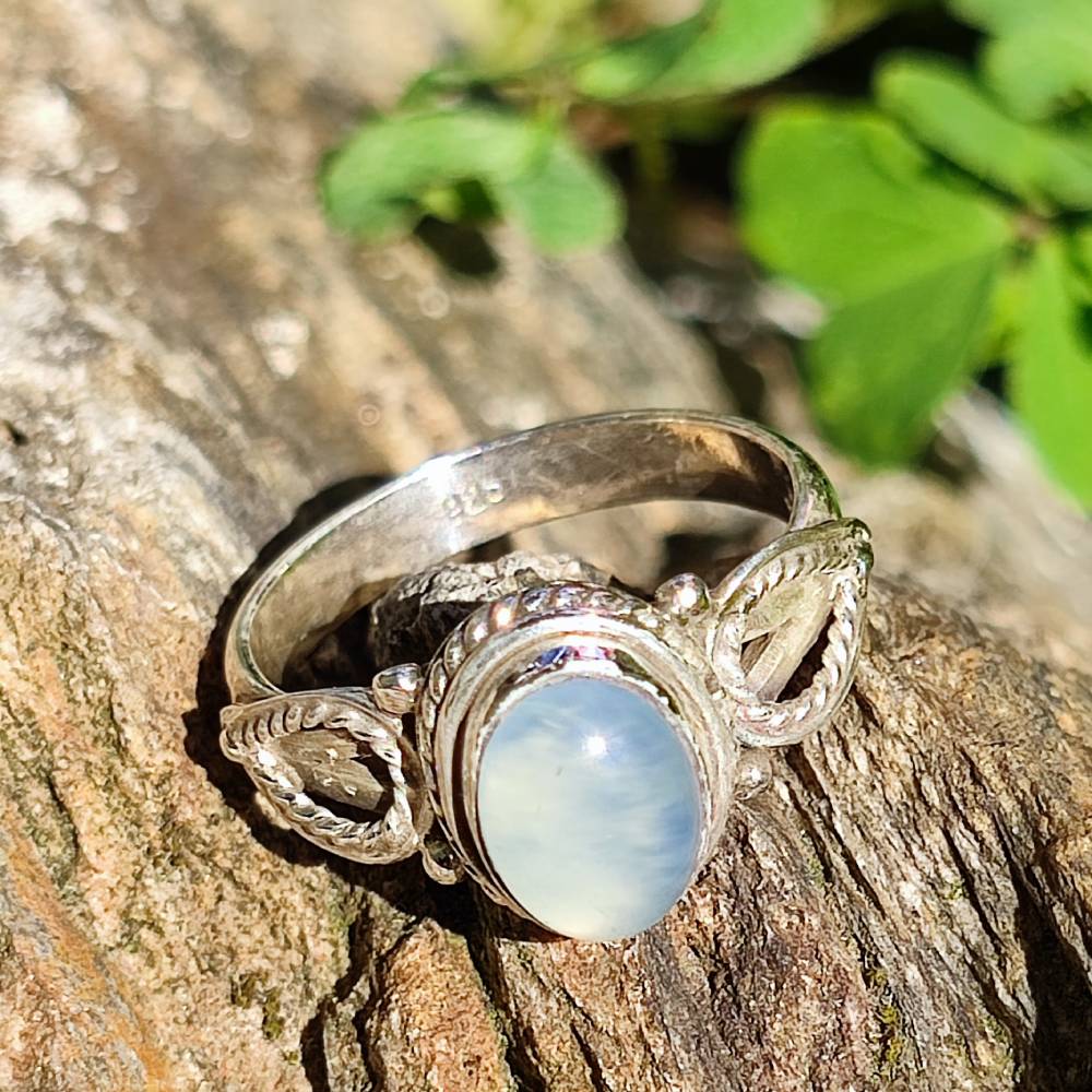 Anello ANJAN in argento 925 con pietra calcedonio