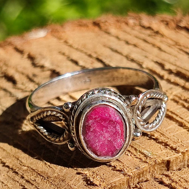 Anello ANJAN in argento 925 con pietra radice di rubino