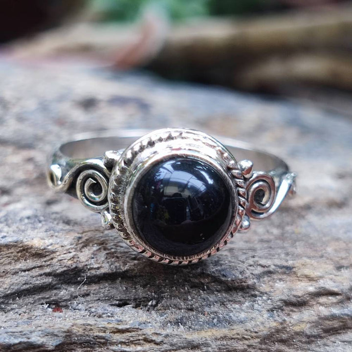 Anello HANIMA in argento 925 con pietra onice nero