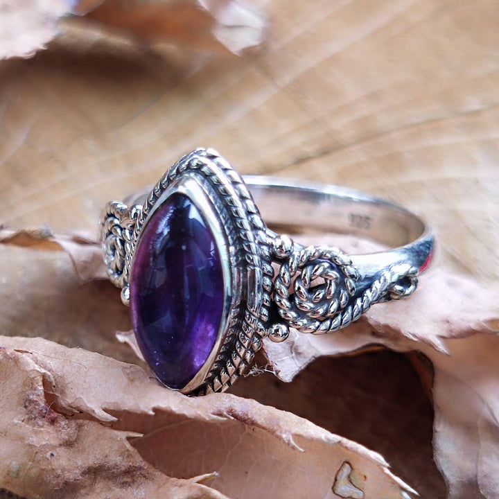 Anello argento 925 con pietra ovale - BASUPALI ametista