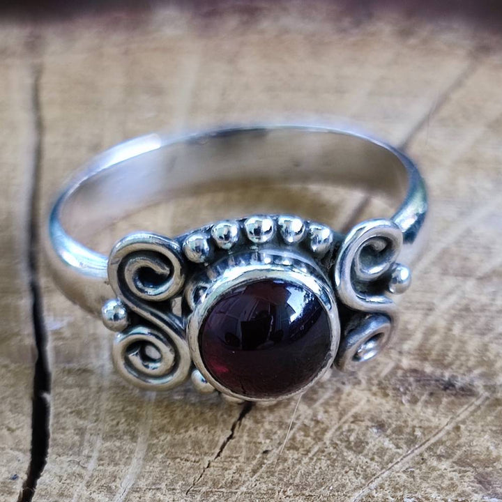 Anello in argento 925 con pietra HEMANG granato