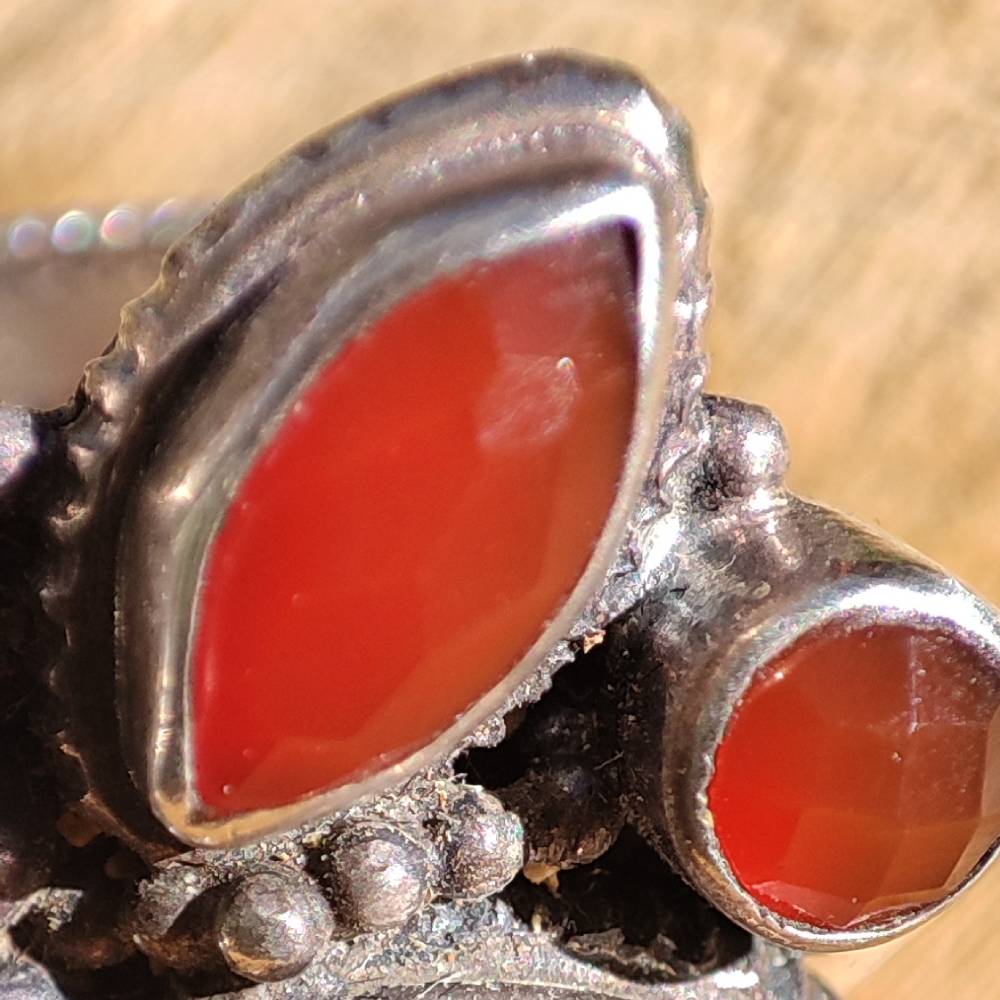 Anello artigianale Corniola in argento 925 - Pezzo unico - dettaglio