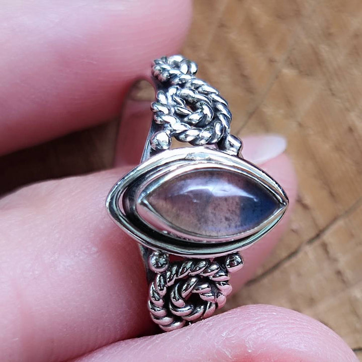 925 silver ring with oval stone - BASUPALI