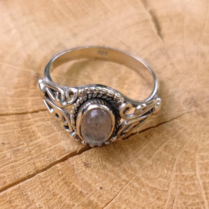 Anello con pietra in argento 925 CHATURVEDI labradorite