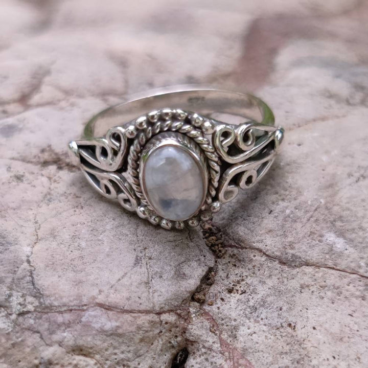 Anello con pietra in argento 925 CHATURVEDI pietra di luna