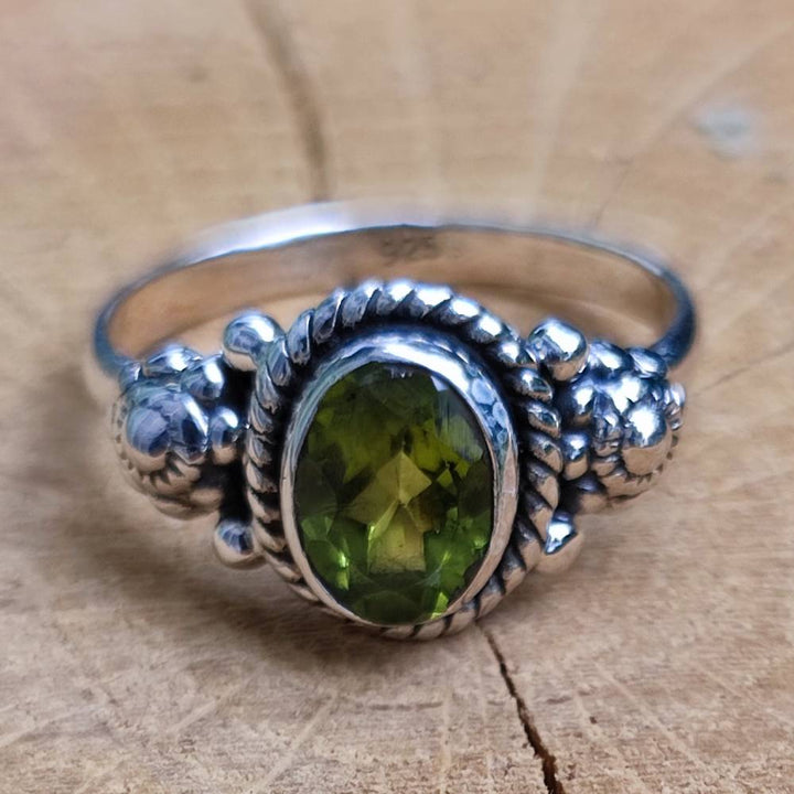 Anello con pietra in argento 925 DHARMENDRA peridoto