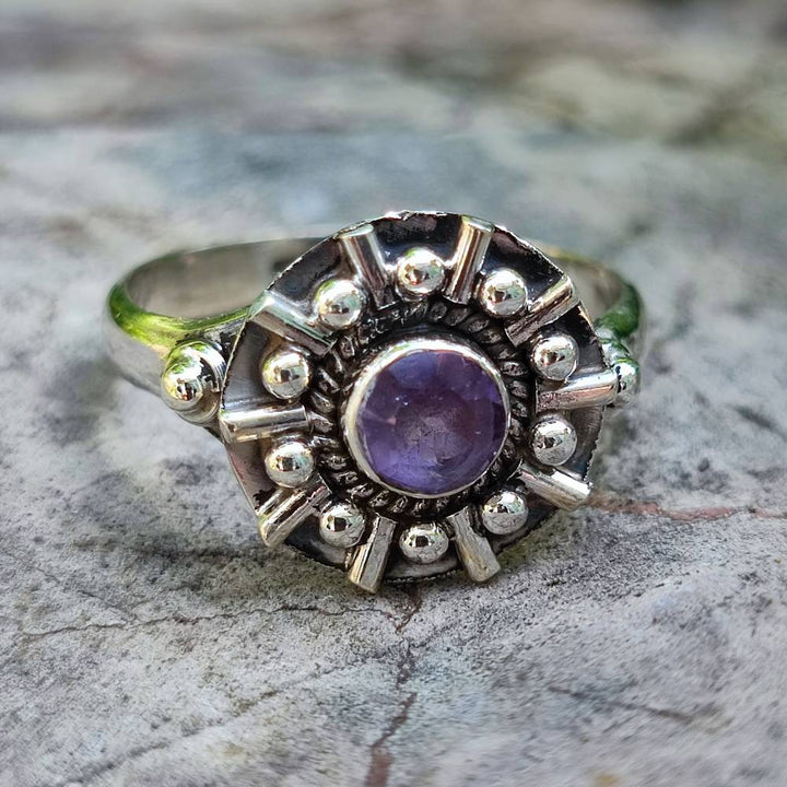 Anello in argento 925 con pietra GURNAM ametista